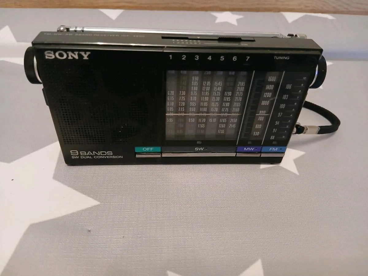 Sony 9 band receiver - Image 1