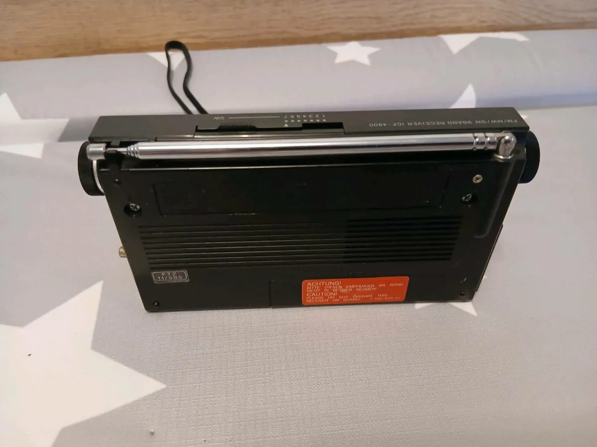 Sony 9 band receiver - Image 2