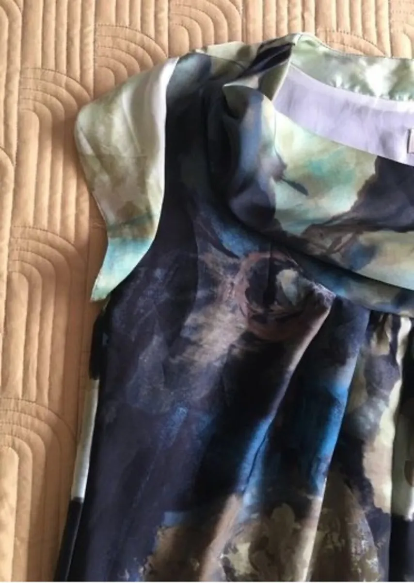 Gallery dress Size 12 - Image 4