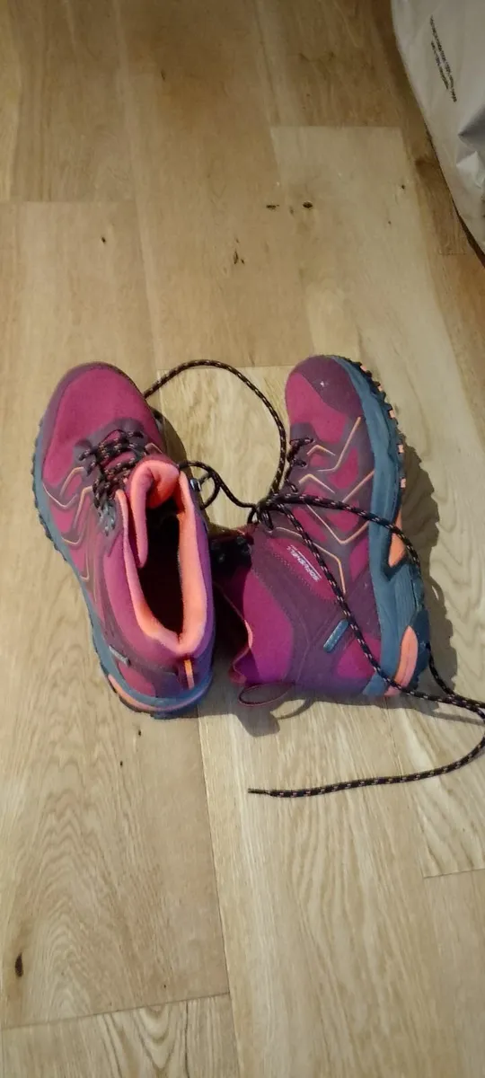 Women's Mountain Walking Boots UK 8 - Image 3