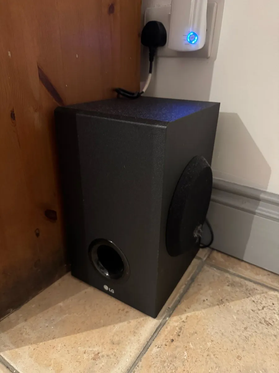 Soundbar LG - Image 2