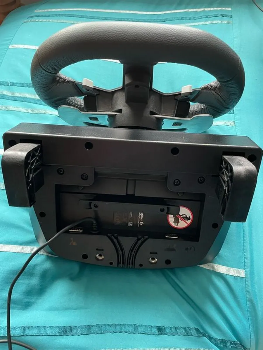 LogitechG920 steering wheel and pedals - Image 2