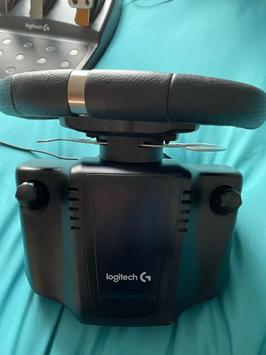 LogitechG920 steering wheel and pedals - Image 3