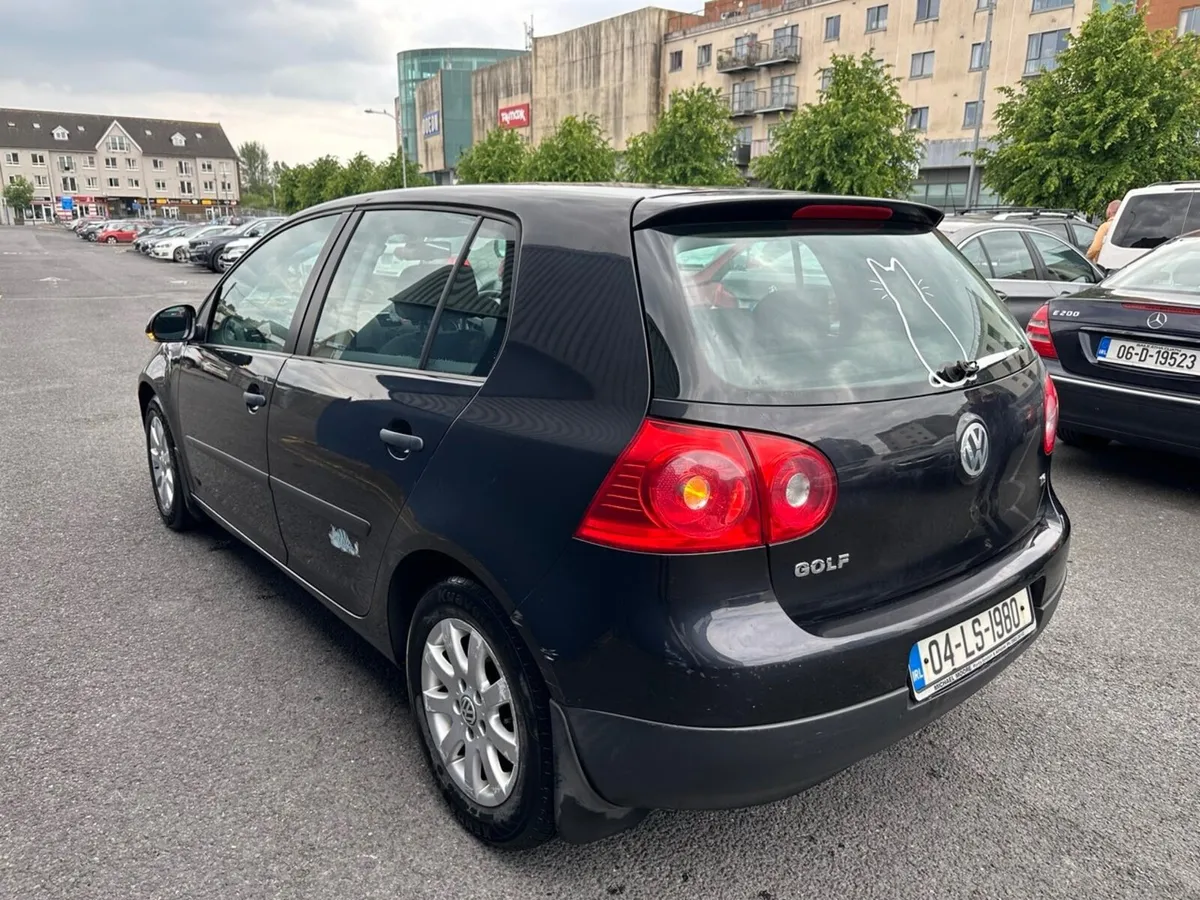 Volkswagen Golf 2004 - Image 2