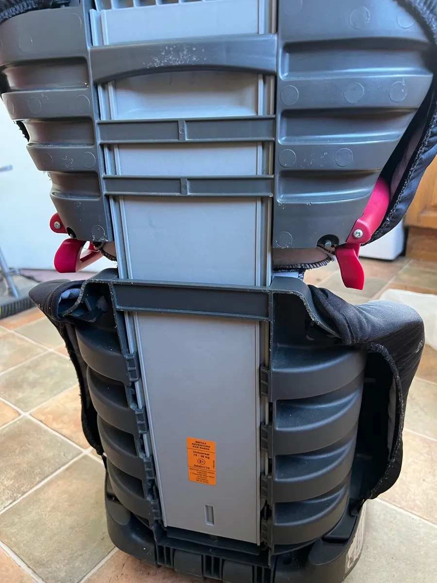 Car Seat - Image 3