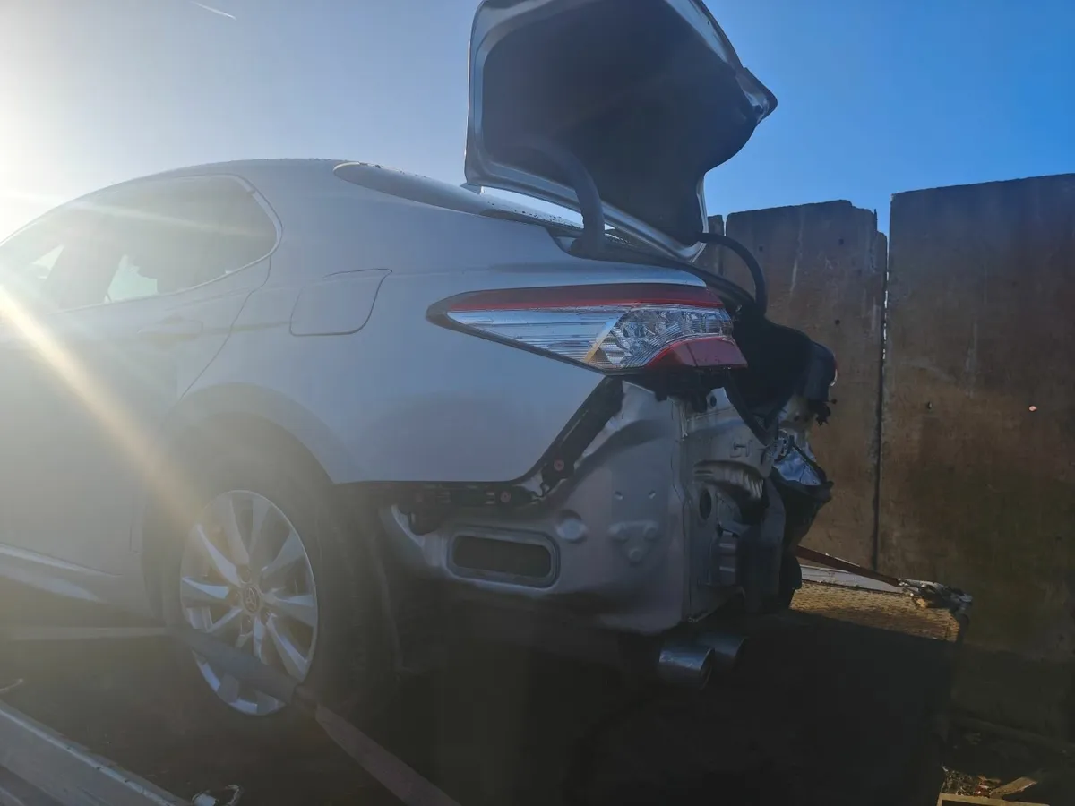 192 toyota camry - Image 2