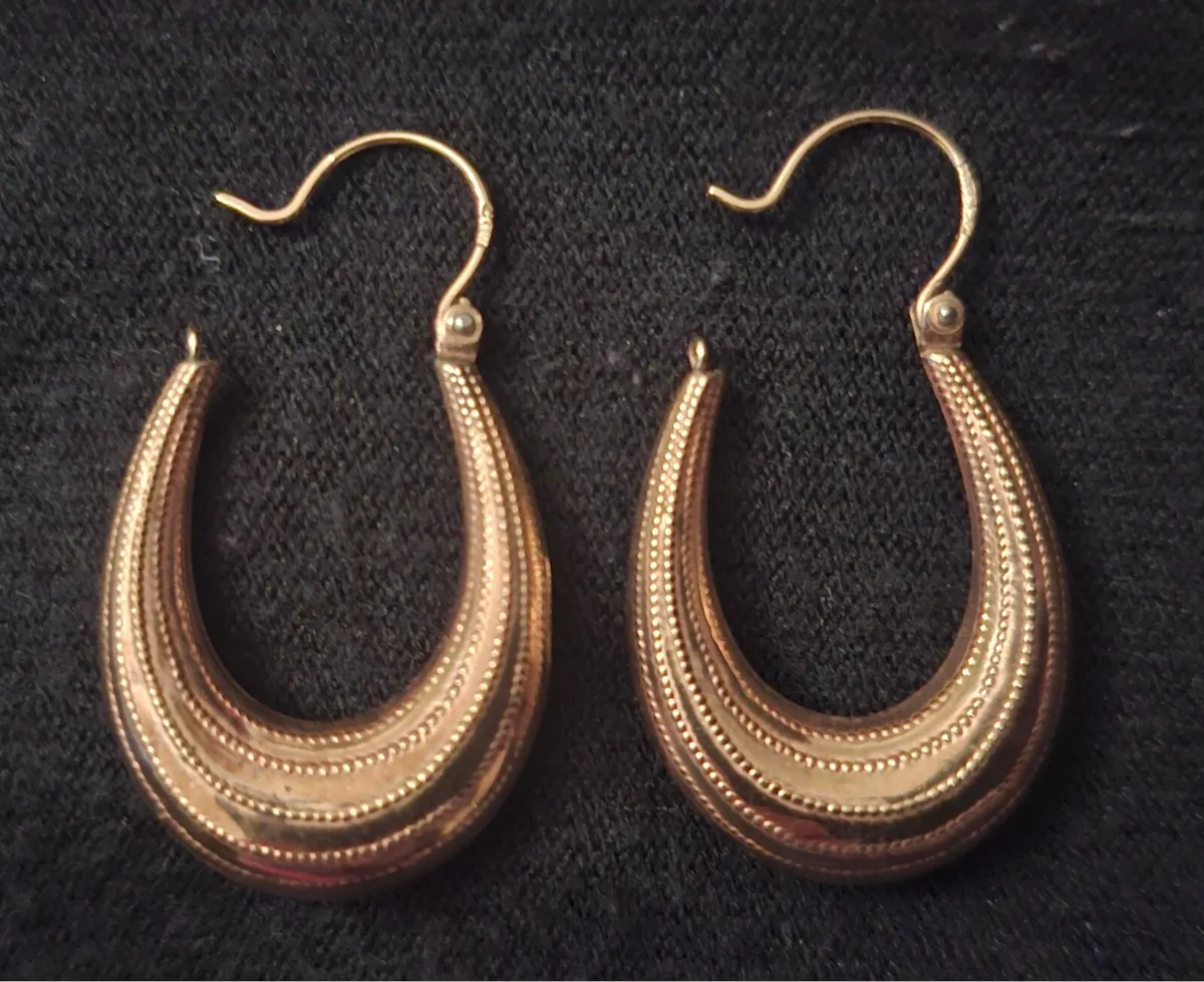 Vintage 9ct gold earrings - Image 4