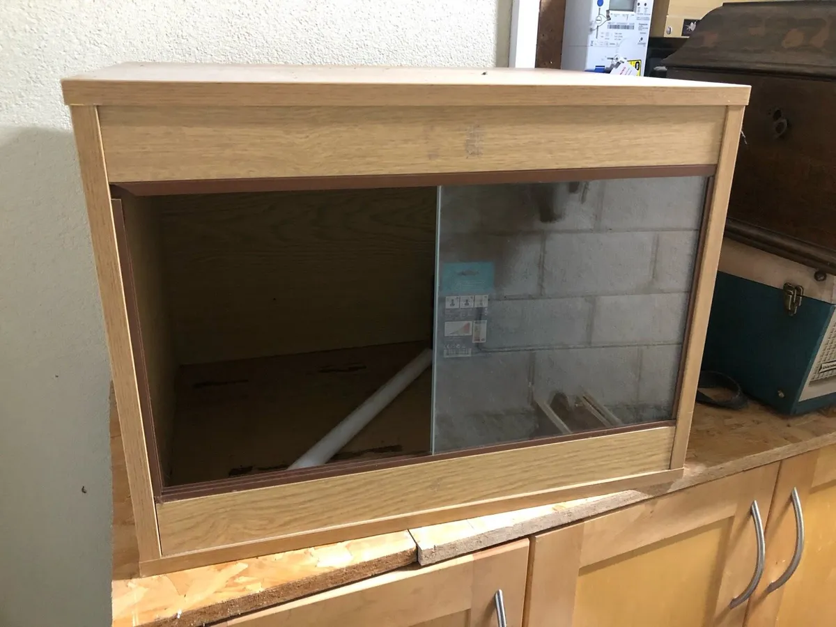 Reptile tank - Image 1