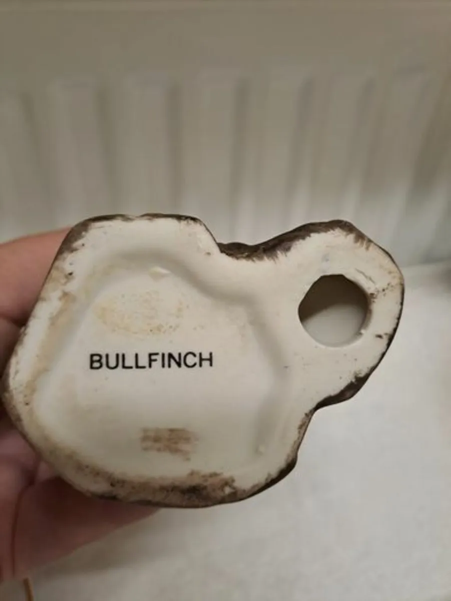 Vintage Bullfinch bird figurine - Image 2