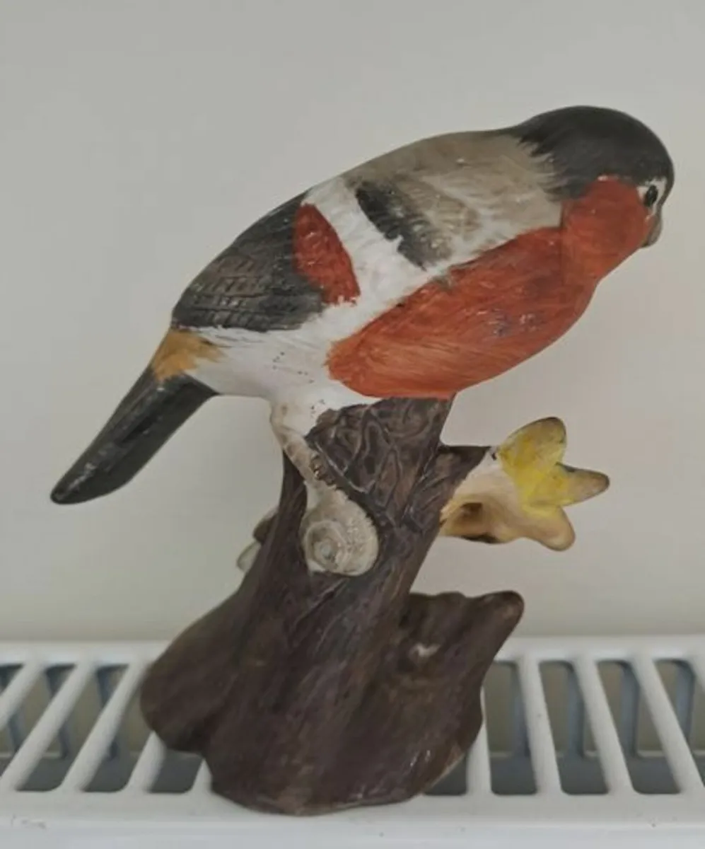 Vintage Bullfinch bird figurine - Image 3