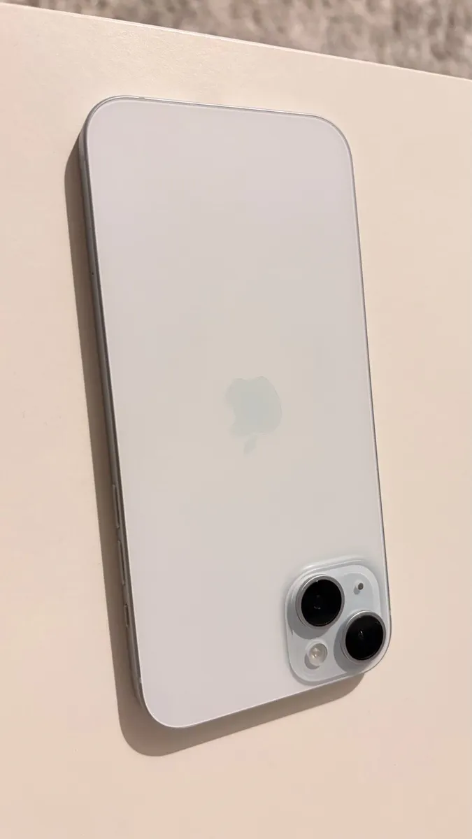 IPhone 15 plus 256 - Image 1
