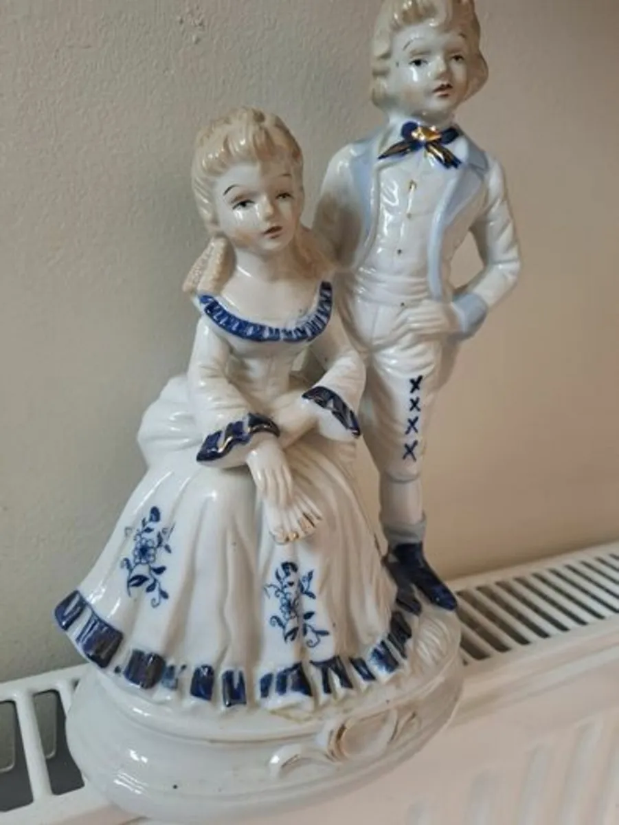 Vintage Capodimonte boy and girl - Image 3
