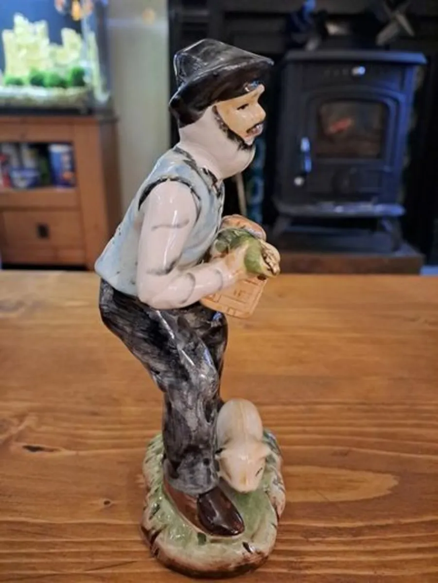 Vintage farmer figurine - Image 4