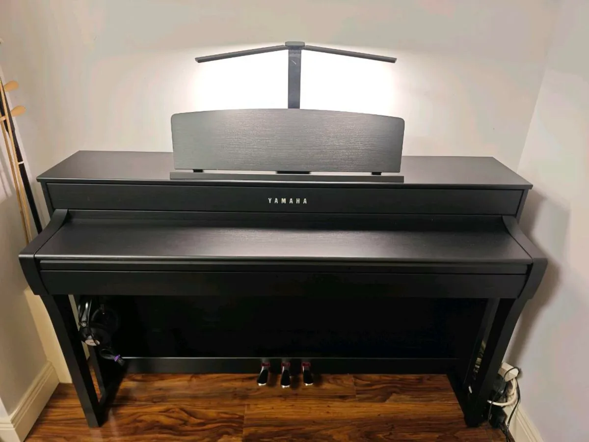 Yamaha digital piano - Image 2