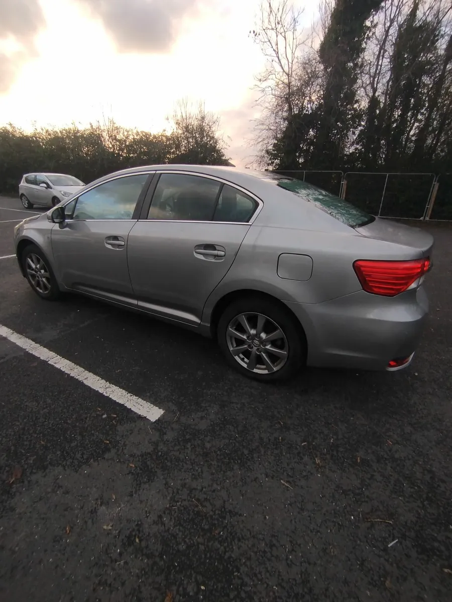 Toyota Avensis 2013 - Image 4