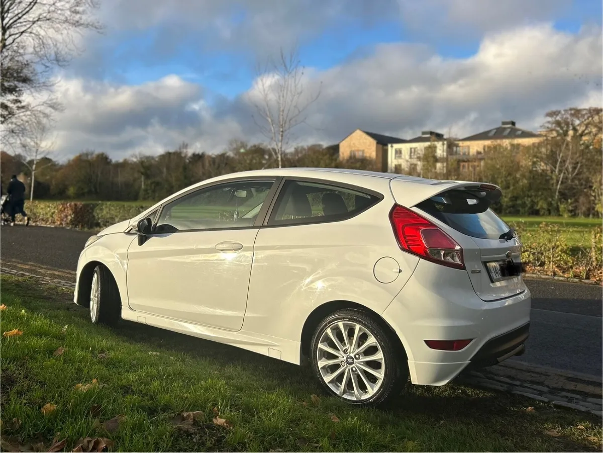 2014 Ford Fiesta 1.0 Petrol EcoBoost - Image 2