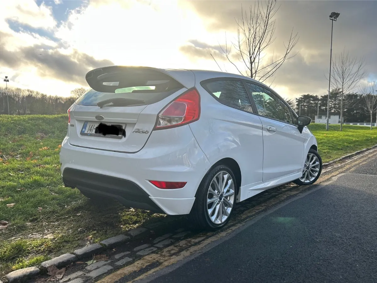 2014 Ford Fiesta 1.0 Petrol EcoBoost - Image 3