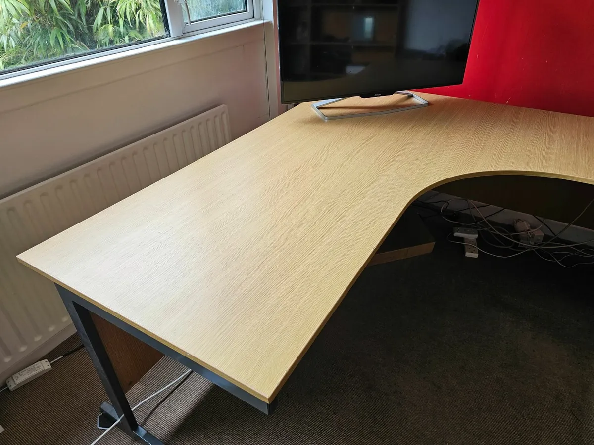 Large office desk table workbench wraparound - Image 3