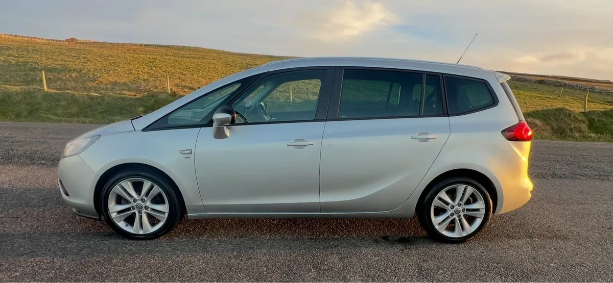Vauxall Zafira toure 7 seater - Image 4