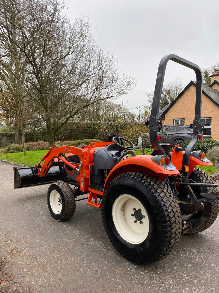Kioti compact tractor for sale - Image 3