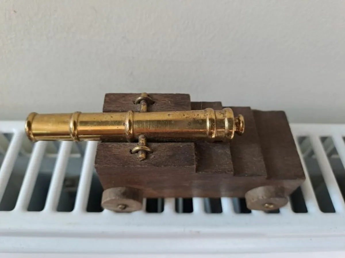 Vintage naval cannon model - Image 2