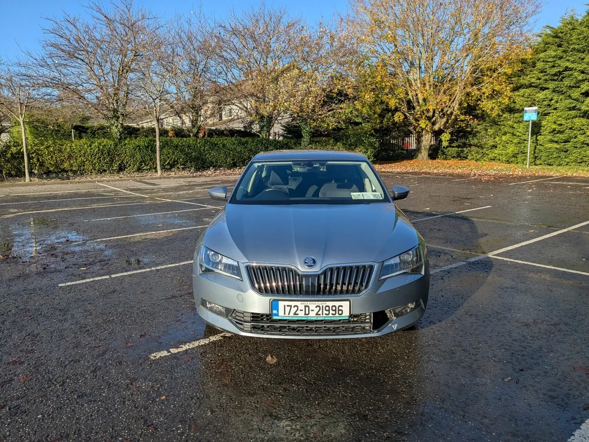 Skoda Superb Ambition 2.0 TDI 150 BHP - Image 2