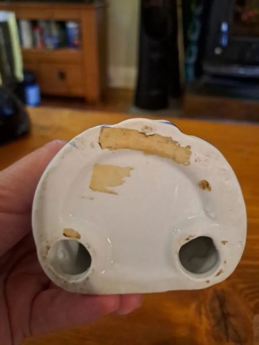 Vintage porcelain woman figurine detailed flowers - Image 3