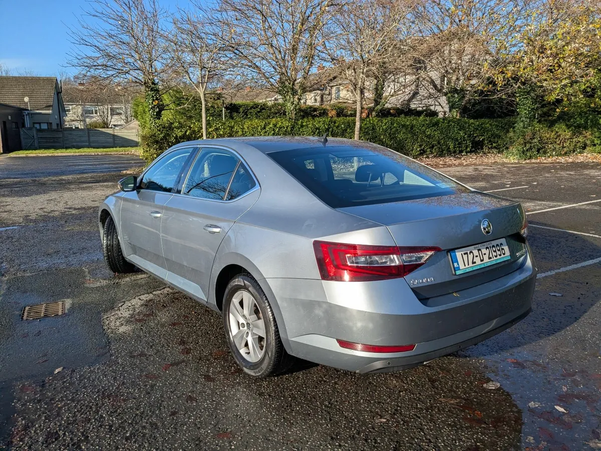 Skoda Superb Ambition 2.0 TDI 150 BHP - Image 4