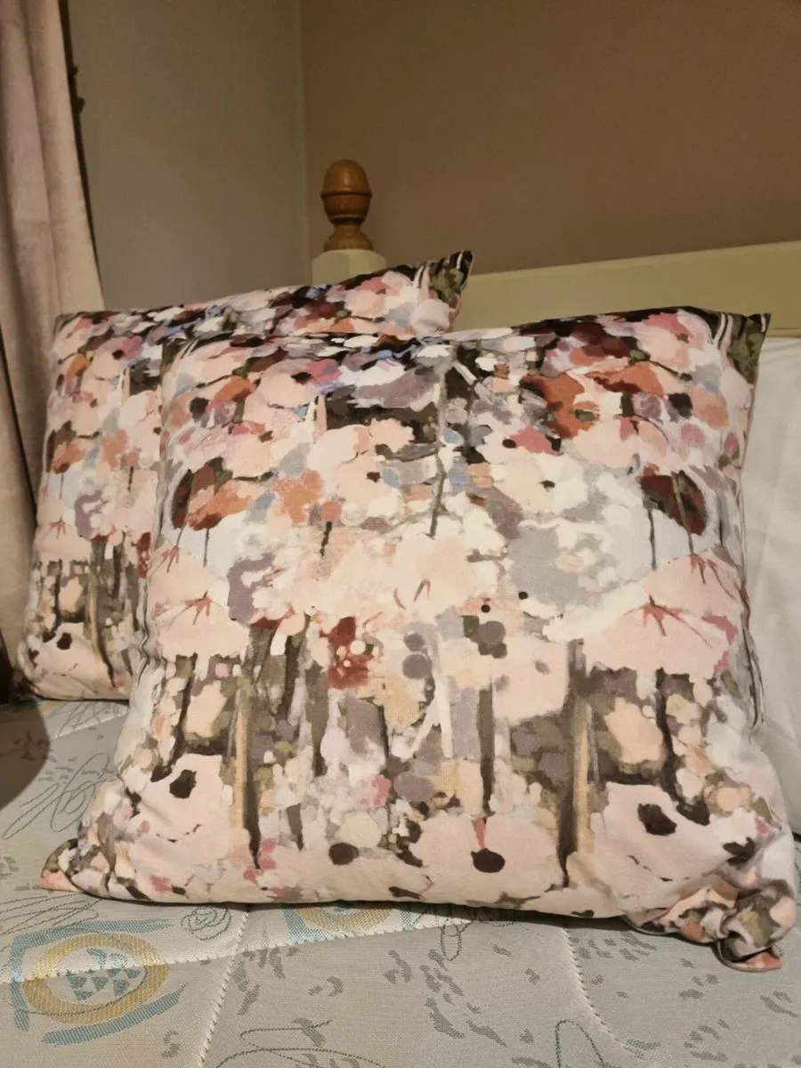 Curtains m&s pink velvet - Image 2