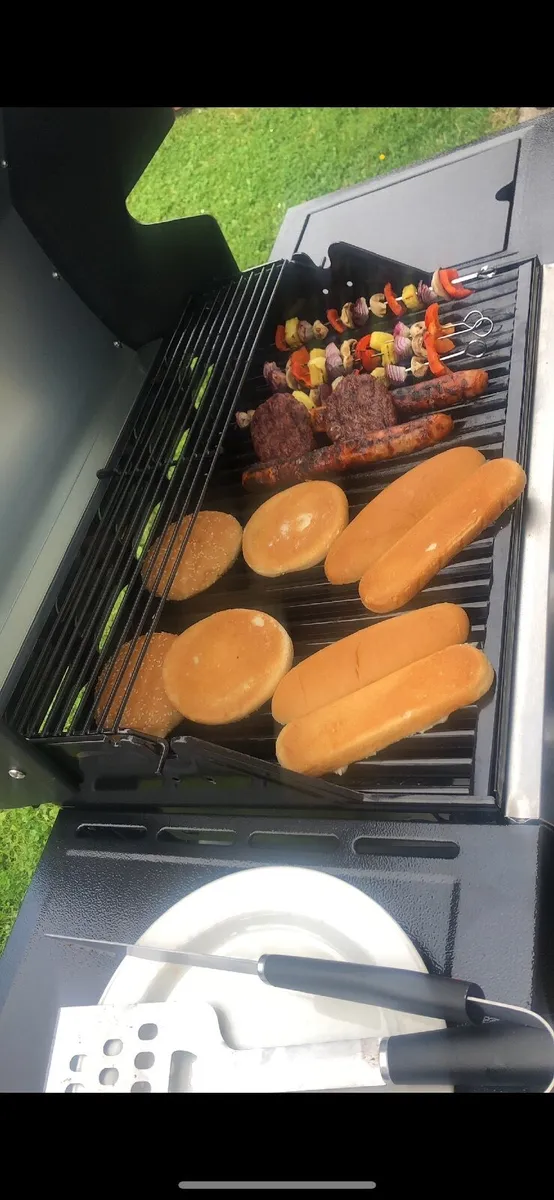 Master cook 5 burner Gas Bbq - Image 3