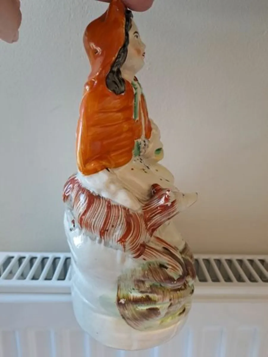 Vintage Red Riding Hood figurine - Image 3