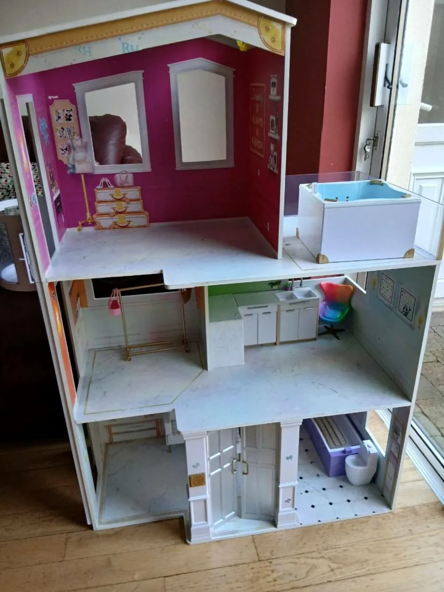Rainbow high doll house - Image 1