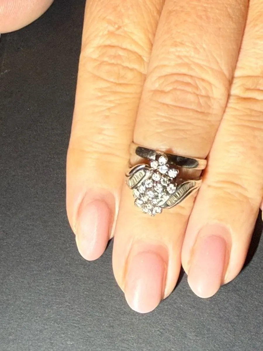 Wedding band and Vintage cluster Engagement Ring - Image 2