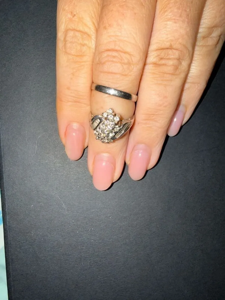 Wedding band and Vintage cluster Engagement Ring - Image 3