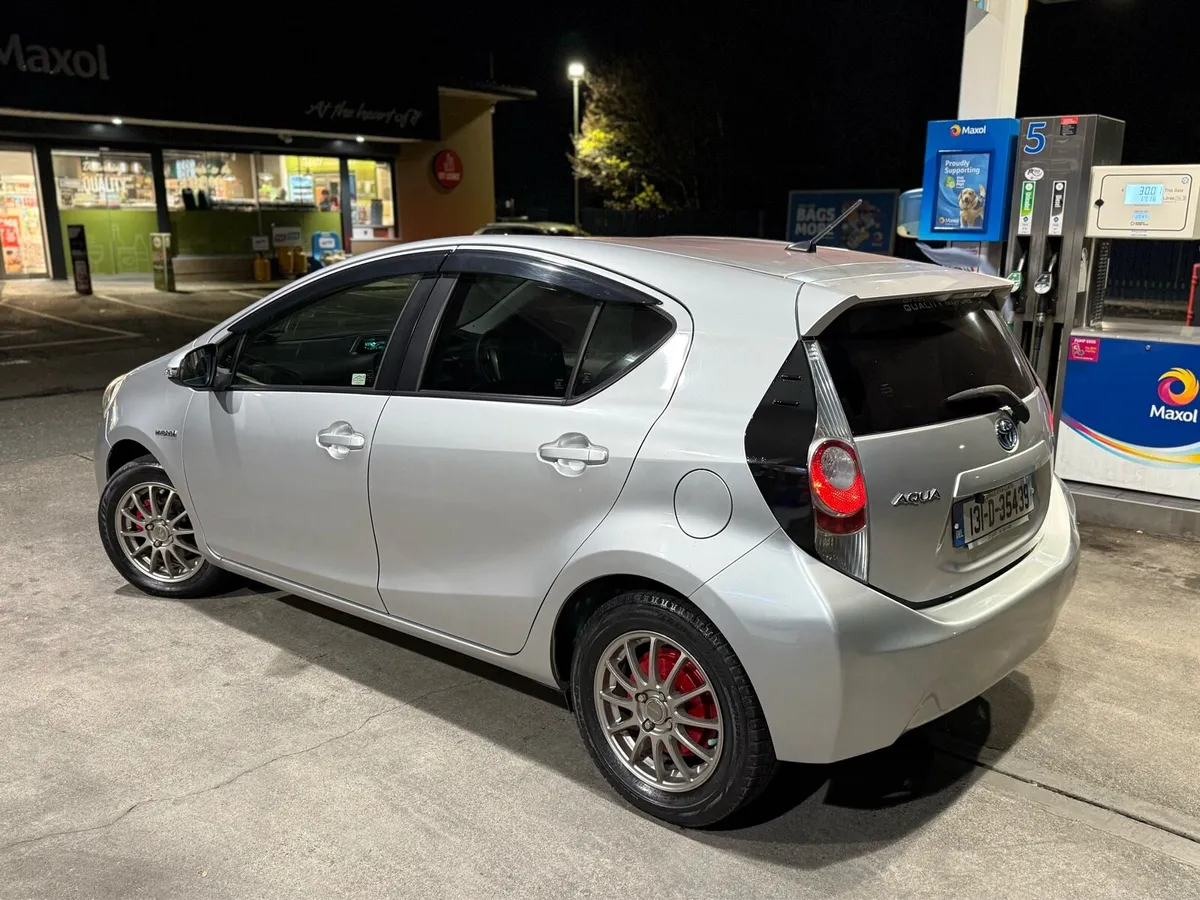 2013 Toyota Aqua 1.5 Petrol Hybrid 138000KM - Image 4