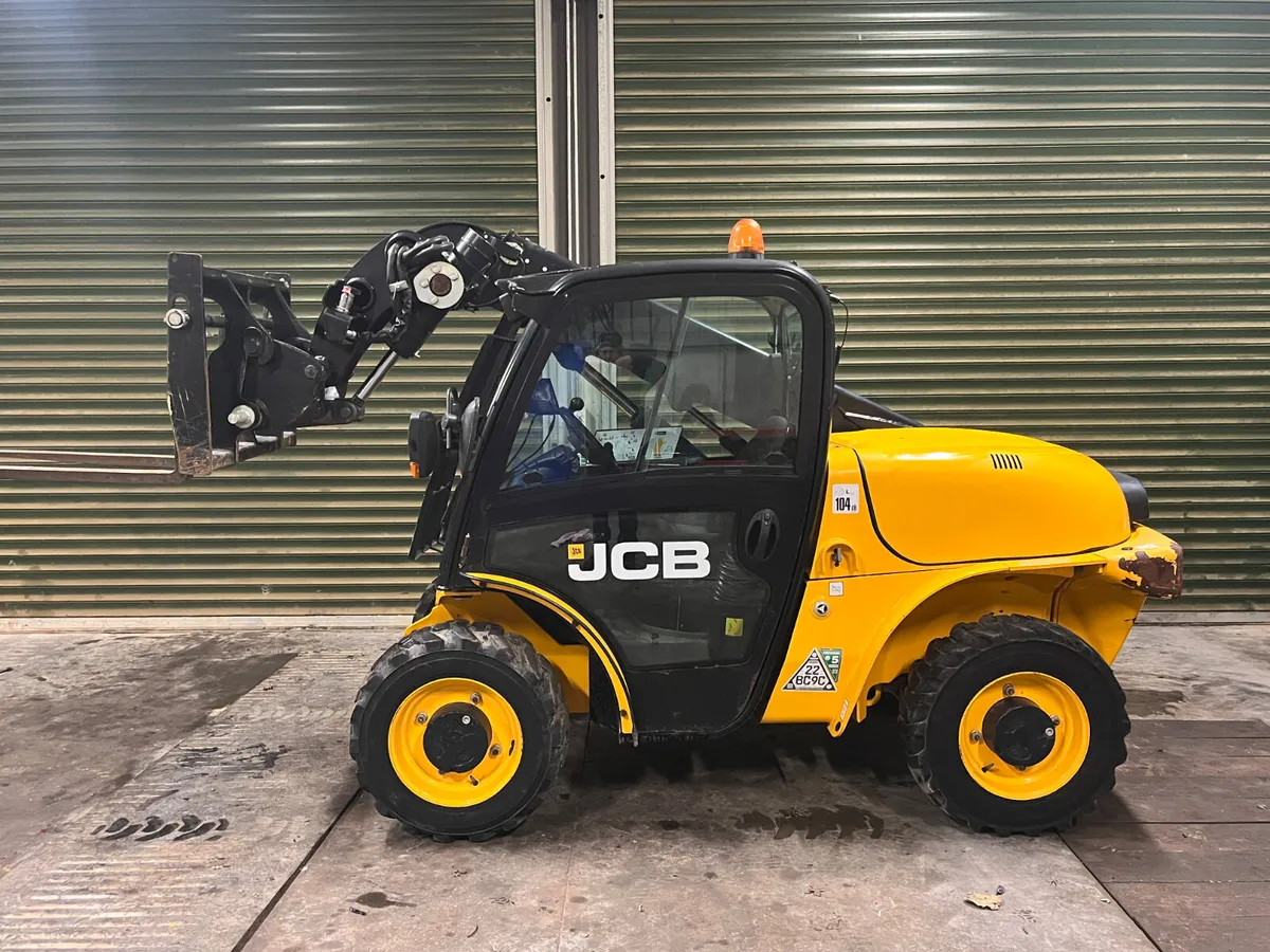 2021 JCB 520-40 - Image 3