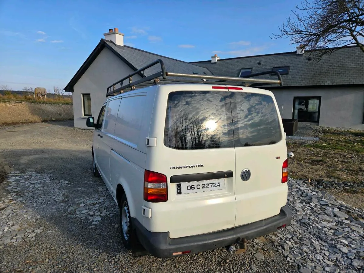 Volkswagen Transporter - Image 2