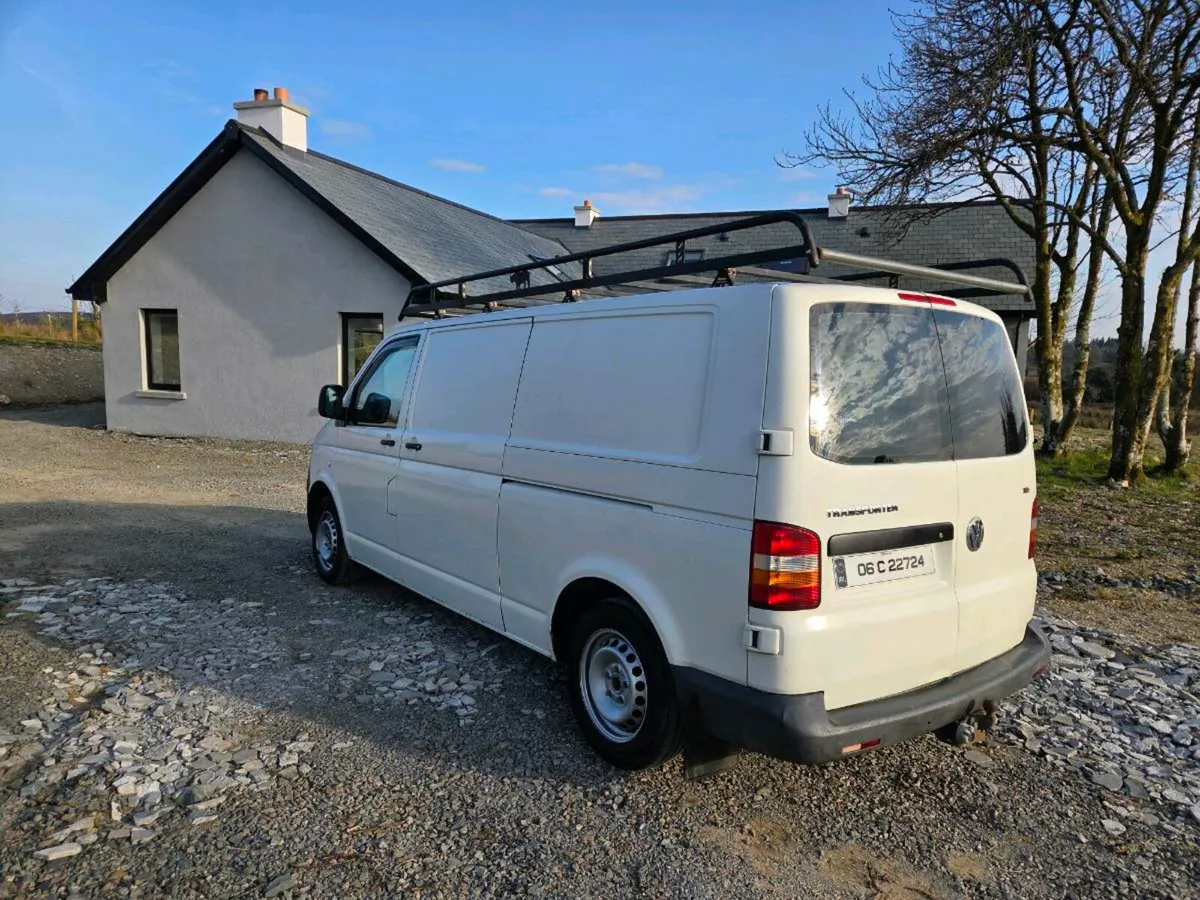 Volkswagen Transporter - Image 4