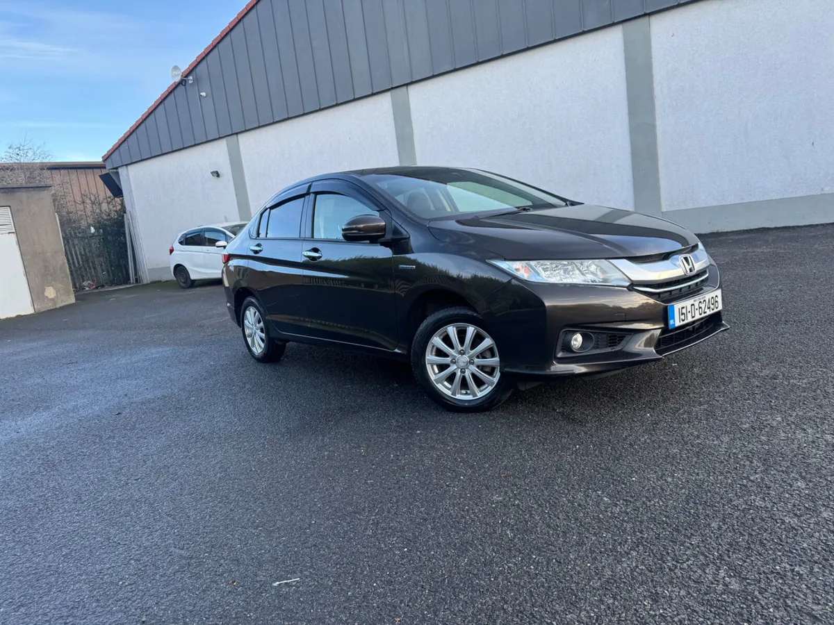 Honda Grace 2015 Automatic 1.5 Hybrid Full Option - Image 2
