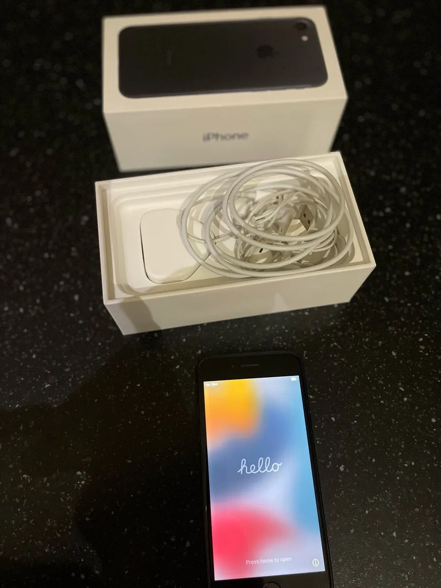 iPhone 7 - Image 3
