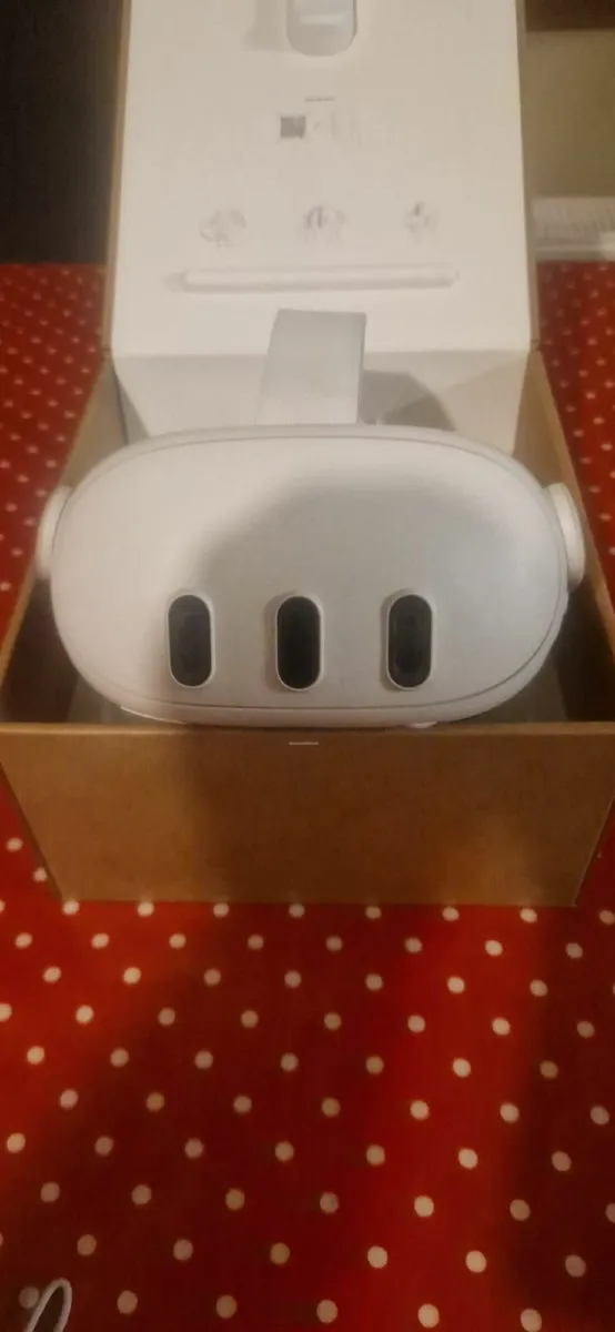 Vr goggles - Image 1