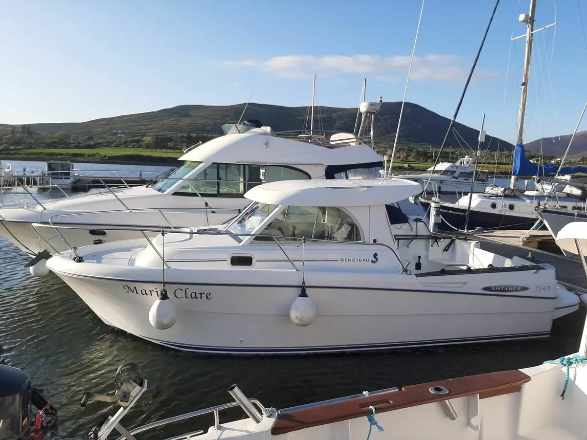 Beneteau Antares 710 Boat - Image 1