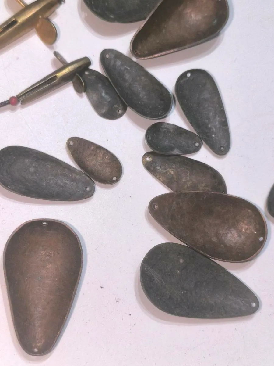 Rare ring slotted Devon minnows and old spoons - Image 4