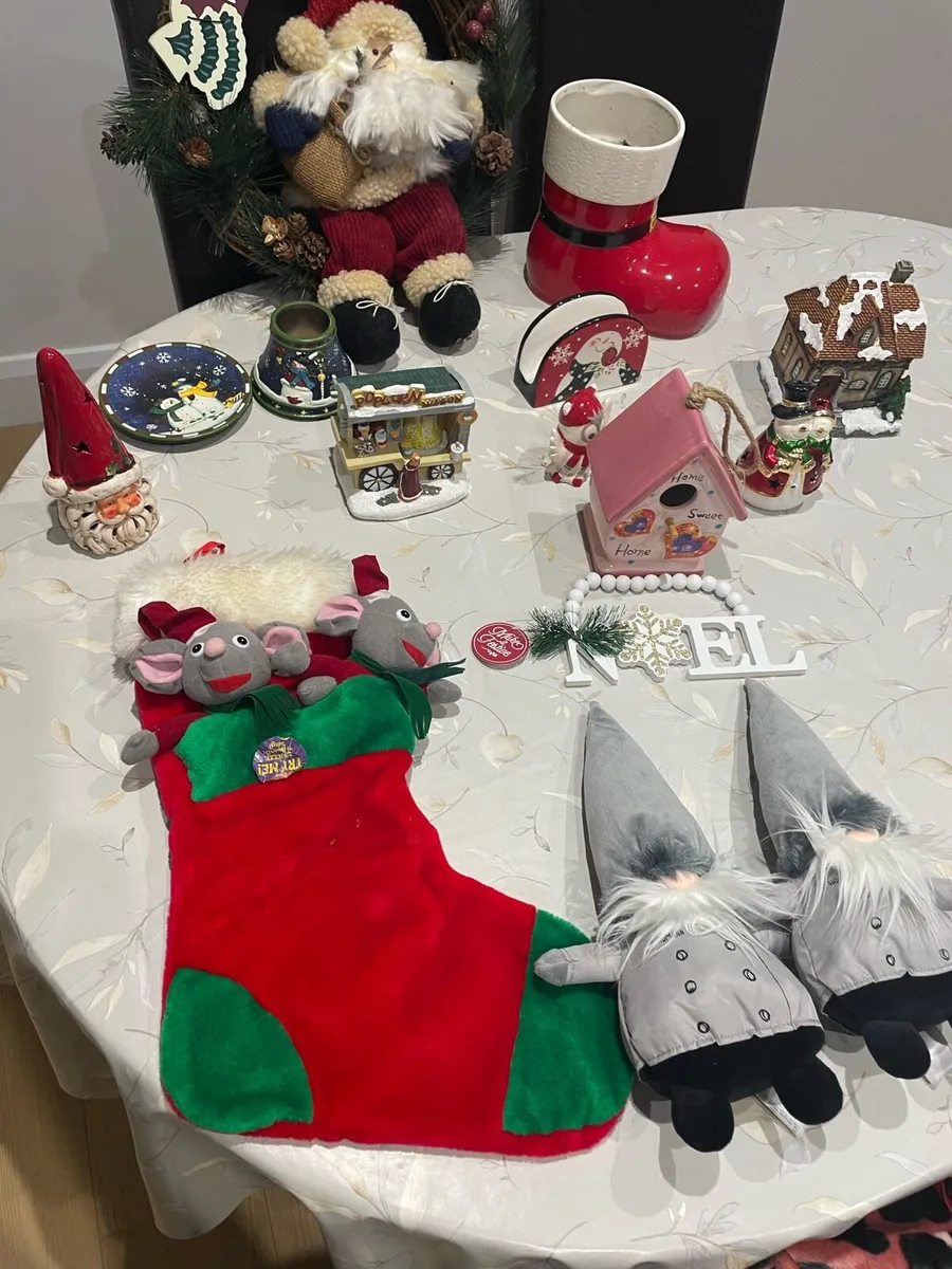 Christmas decorations - Image 1