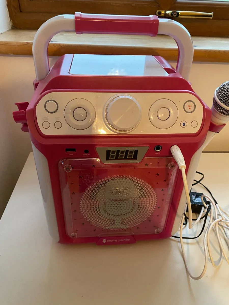 Karaoke Machine and CD Player - Image 4
