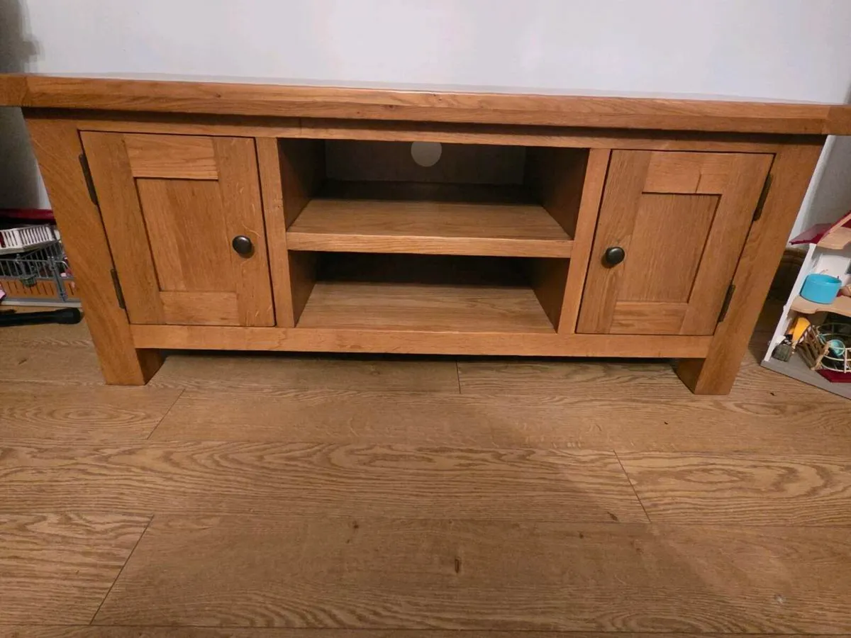 Solid Oak TV Unit - Image 1