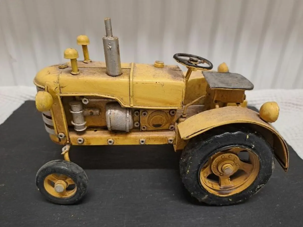 Vintage metal yellow tractor model - Image 2