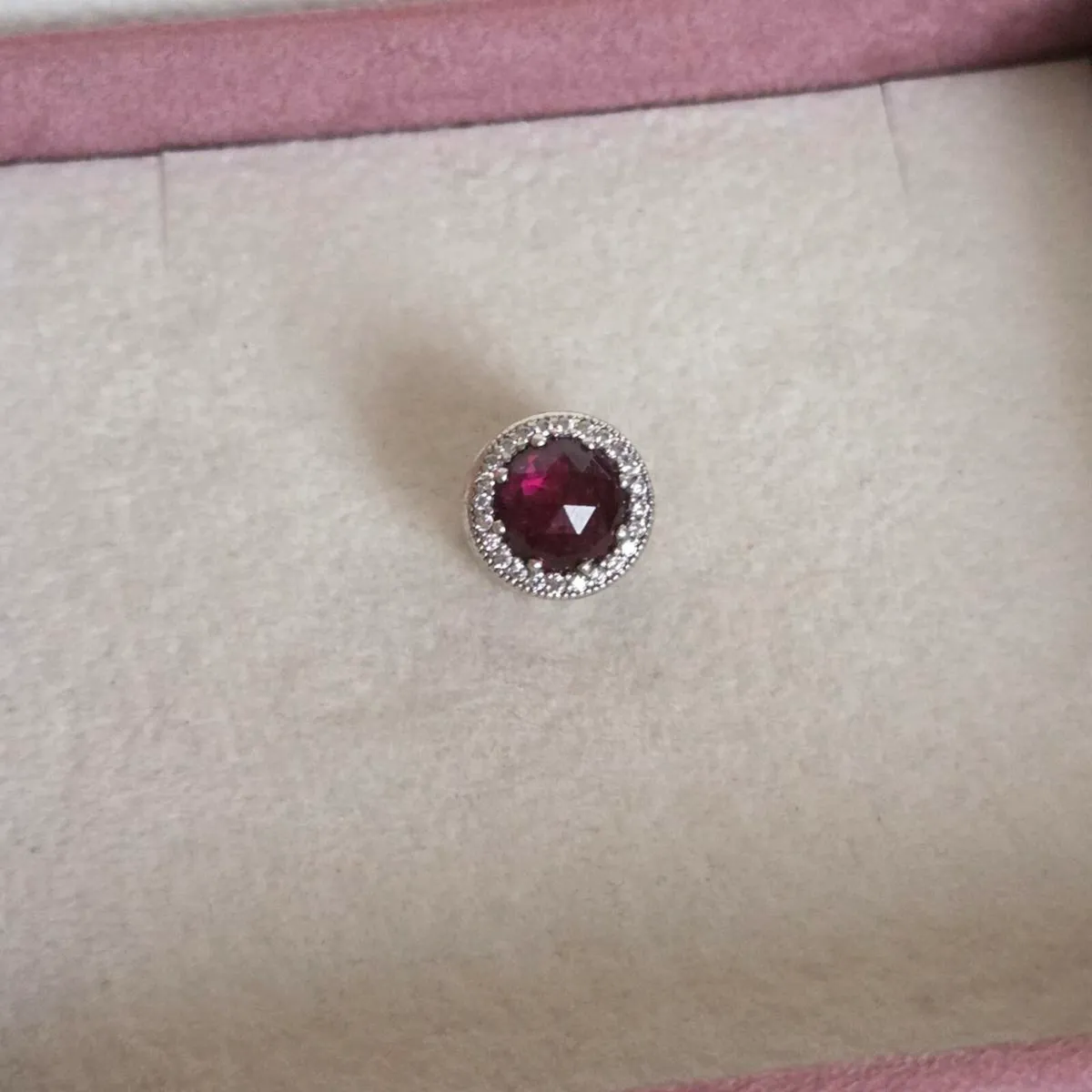 Pandora pink radiant hearts perfect condition - Image 3