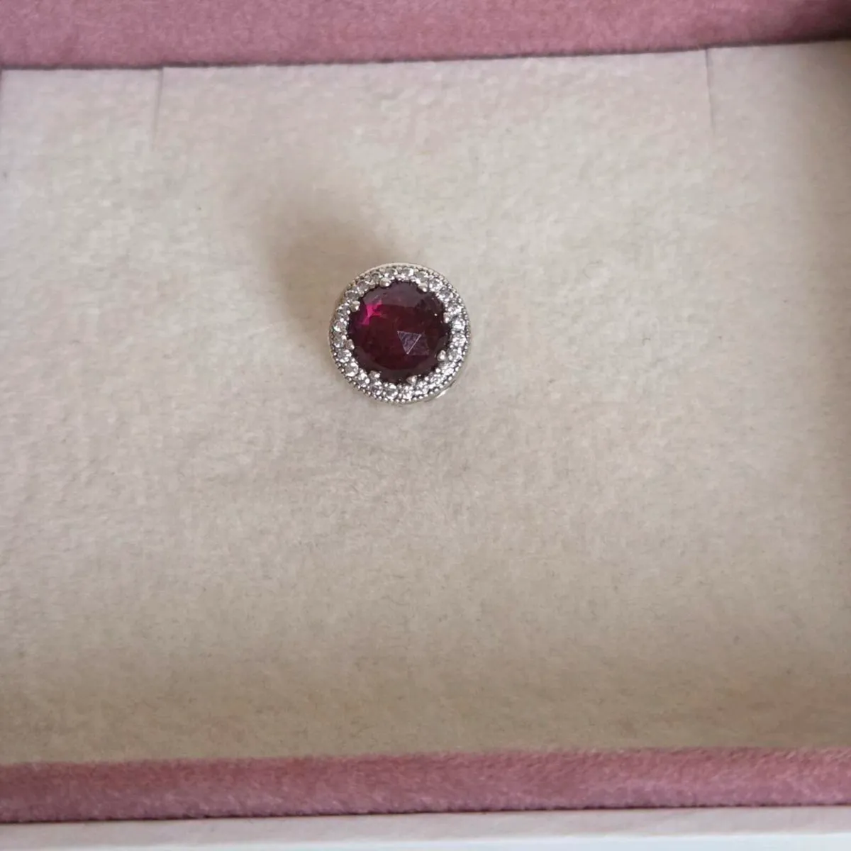 Pandora pink radiant hearts perfect condition - Image 4