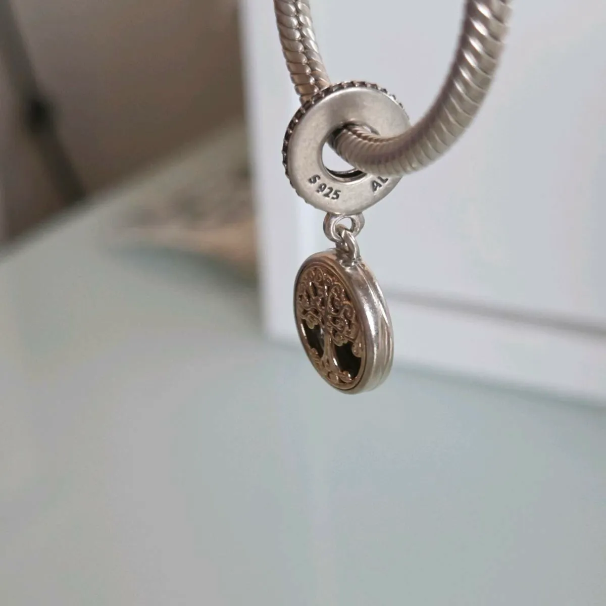 Pandora  14k gold family forever locket charm - Image 4